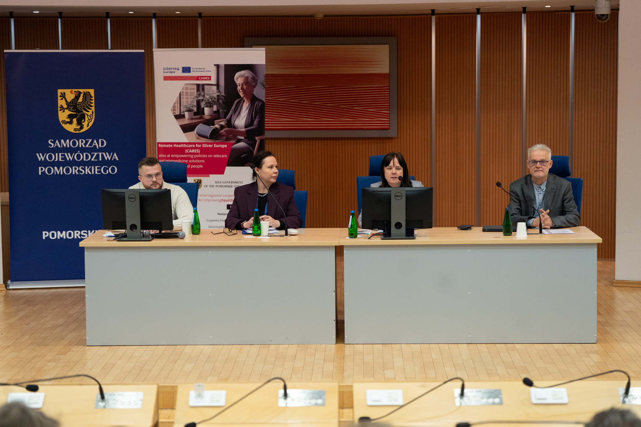 Wizyta studyjna projektu CARES w Gdańsku – Pomorskie dzieli się doświadczeniami w opiece nad seniorami